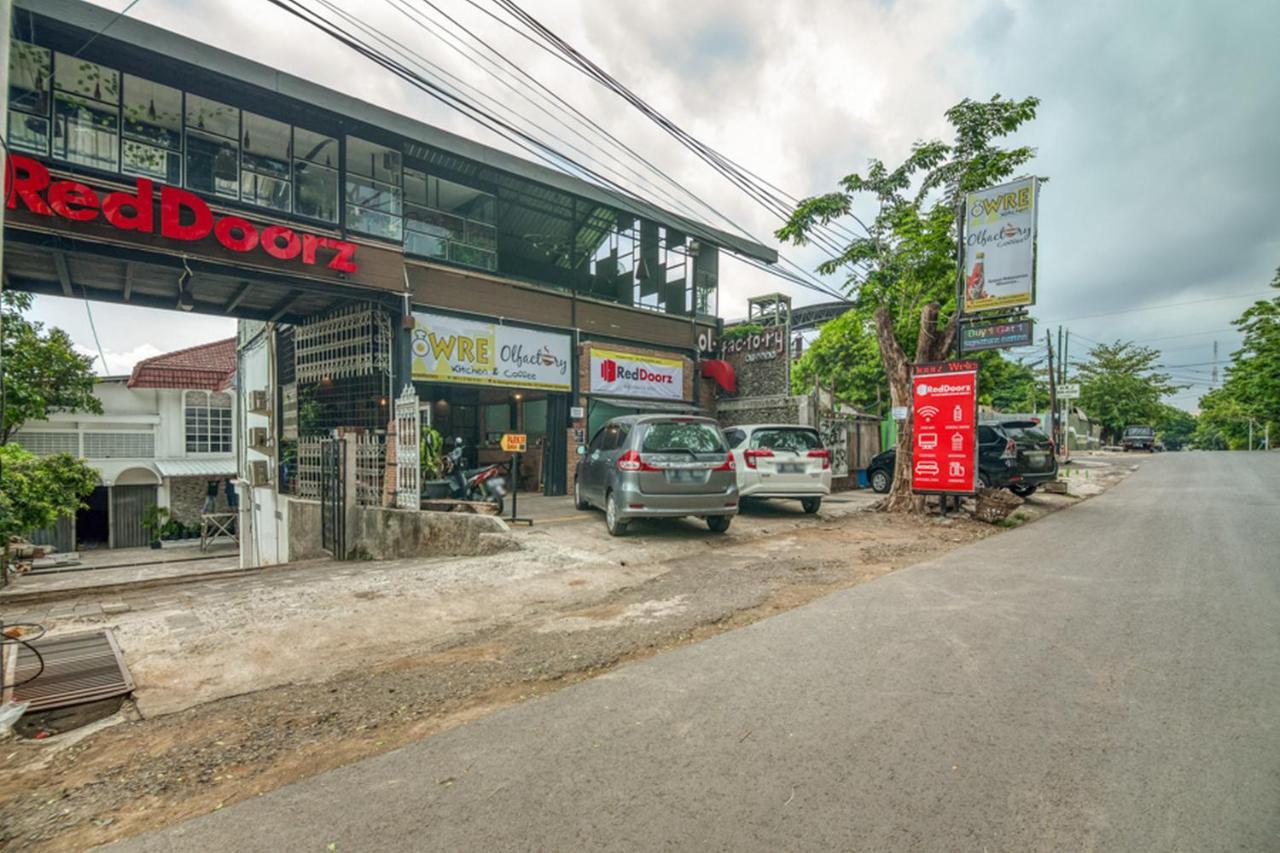 Reddoorz Plus Near Akademi Kepolisian Semarang 3 Exterior photo